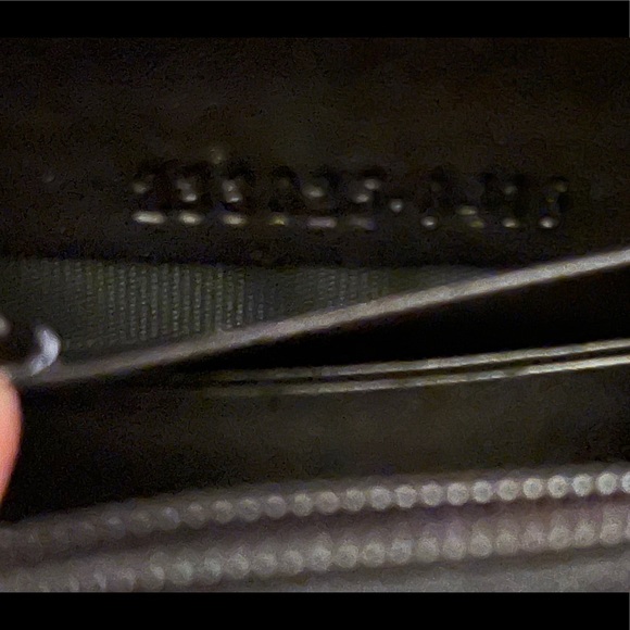 Authentic Gucci wallet - Picture 9 of 10